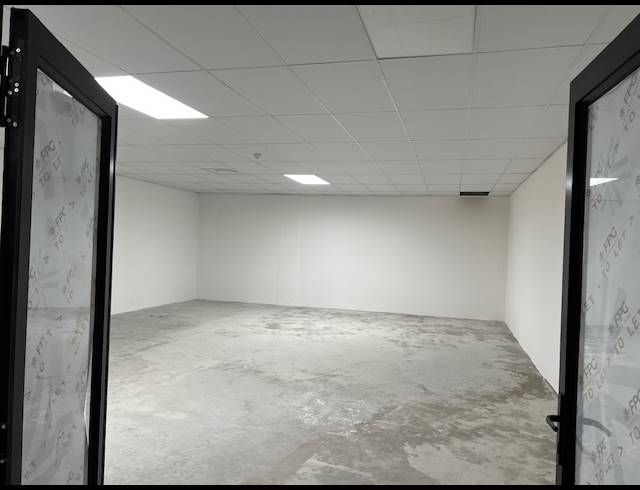 78.40M² MEDICAL SUITE TO LET IN OTTERY